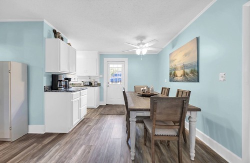 Windy Hill Casa | Peaceful Pet Friendly Beach Home-Golf Cart Friendly
