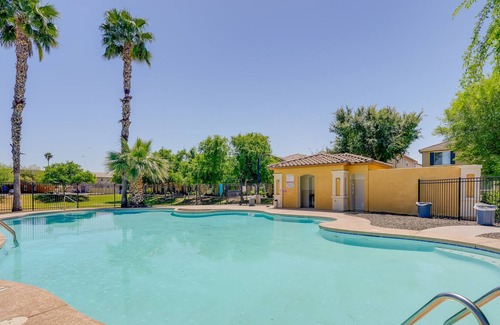 Maryvale Casa | Peaceful Phoenix Townhome Rental w/ Pool Access