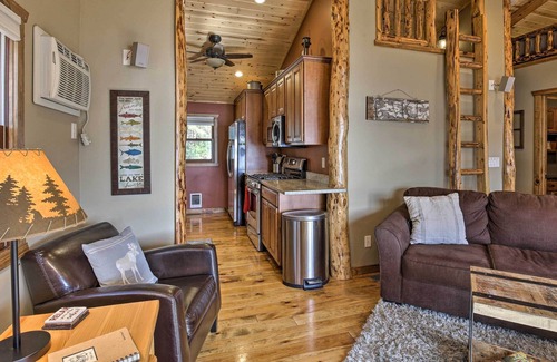 Webster Cabina | Peaceful Pike Lake Retreat w/ Dock and Kayaks!