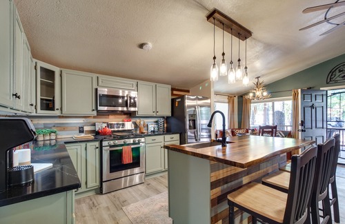 Pinetop-Lakeside Cabaña | Peaceful Pinetop Hideaway w/ Yard - Dog Friendly!