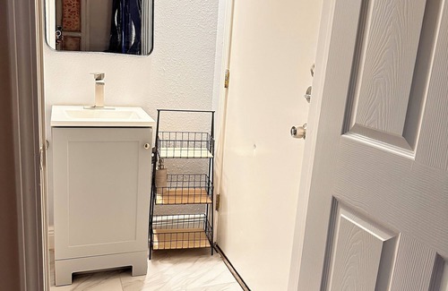 Bay Area Casa | Peaceful place, private entrance, private Room, private bathroom