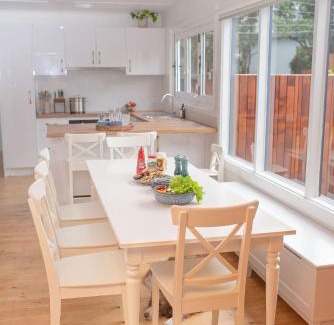 Inverloch Casa | Peaceful Places - Surf Side, Linen, Pets, Wifi