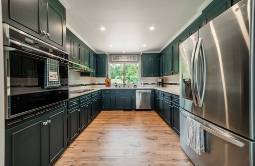 Terrell Casa | Peaceful Point Lodge by SoCharm | 180º Views of Lake Norman!