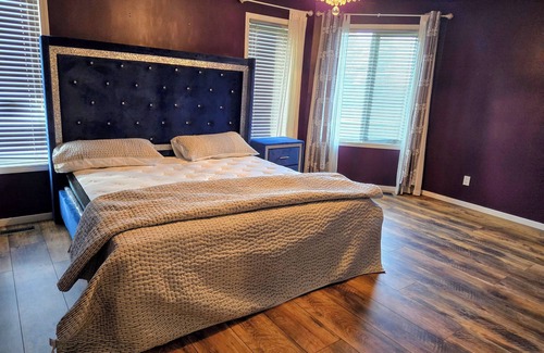 Balzac Otro | Peaceful prairie Farmhouse on 4 Acres close to Calgary Airport