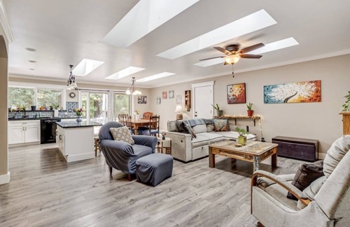 Trinidad Casa | Peaceful, private 3BD home nestled in the redwoods