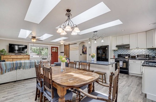 Trinidad Casa | Peaceful, private 3BD home nestled in the redwoods
