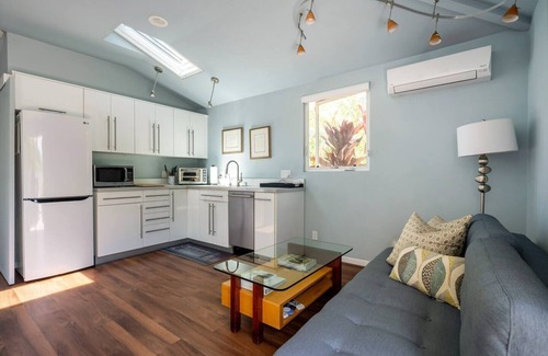 Venice Cabaña | Peaceful, Private Cottage in Venice Beach