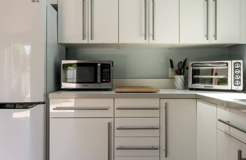 Venice Cabaña | Peaceful, Private Cottage in Venice Beach