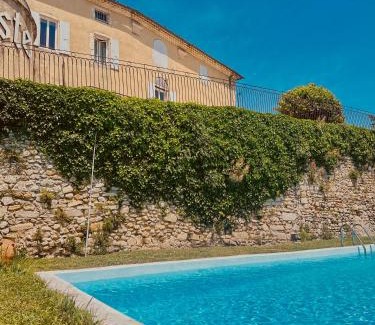 Montboucher-sur-Jabron Apartamento | Peaceful retreat in Drome Provencale Castel