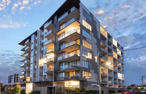 Greenslopes Apartamento | Peaceful Residence with Parking