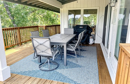 Lakeway Casa | Retiro tranquilo en el lago Travis con terrazas, una parrilla y fogón - ¡cerca de la ciudad!