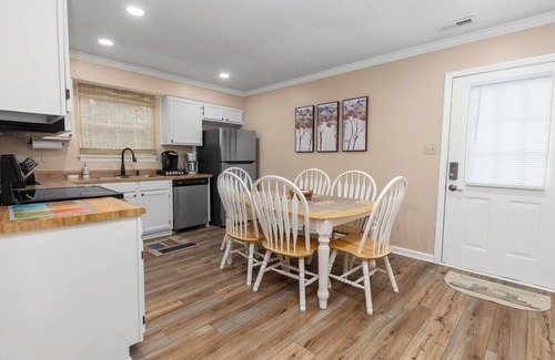 New Bern Casa | Peaceful Retreat