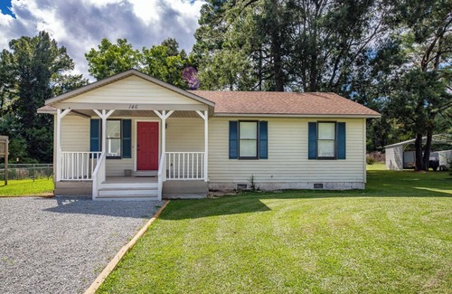 New Bern Casa | Peaceful Retreat
