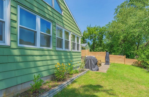 Hope Apartamento | Peaceful Riverfront Retreat in Hope, R.I.