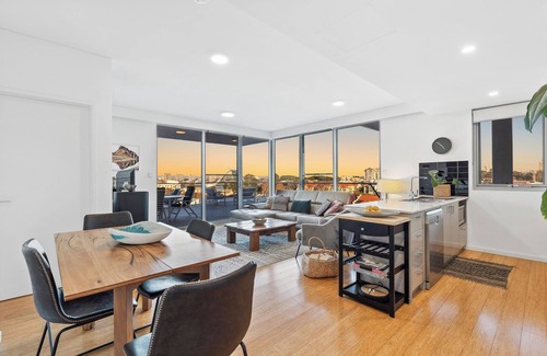 East Perth Apartamento | Peaceful Sanctuary with Panoramic Views near Optus Stadium