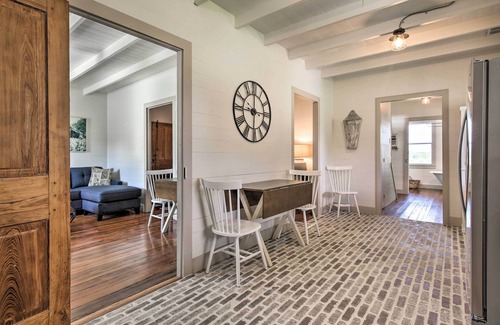 Schulenburg Casa | Peaceful Schulenburg Farmhouse w/ Fire Pit & Grill
