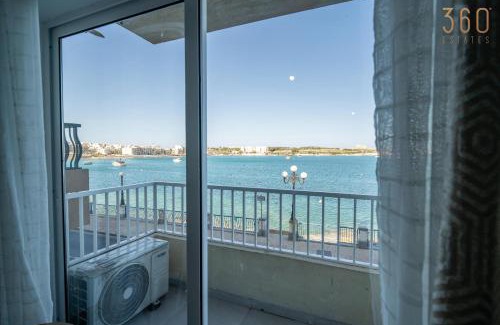 Birzebbuga Apartamento | Peaceful Seafront 3BR Apt with Balcony by 360 Estates