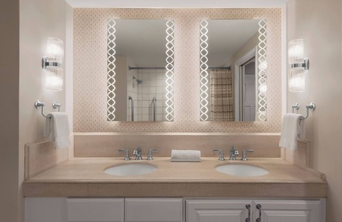 Rancho Bernardo Hotel | Peaceful Setting Perfect for Family Getaway | Spacious Room w/ Private Patio