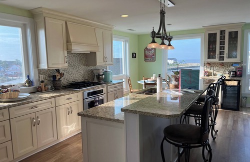 South Bowers Casa | Peaceful South Bowers Beach Pink Firehouse near DE Turf with amazing views