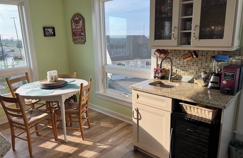 South Bowers Casa | Peaceful South Bowers Beach Pink Firehouse near DE Turf with amazing views