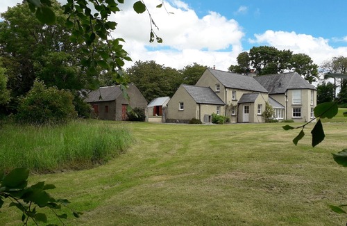 Watch House Village Casa | Peaceful, spacious and romantic artist's home
