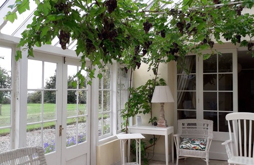 Watch House Village Casa | Peaceful, spacious and romantic artist's home