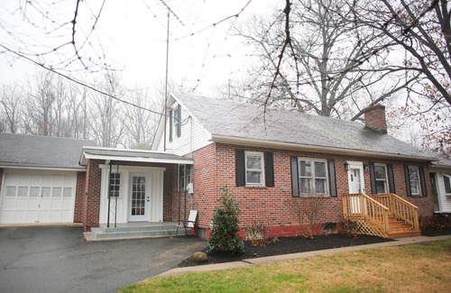 Bainbridge Casa | Peaceful, spacious home near the river!