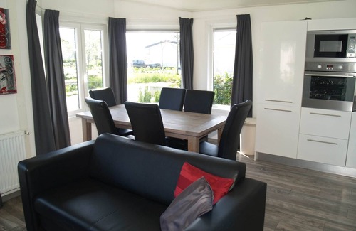 Dordtse Biesbosch Chalet De Esquí | Peaceful Stay by De Biesbosch