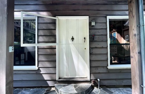 Inverness Casa | Peaceful Stay w/ Mountain Views + Walk to Trails