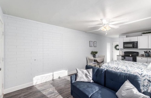 Tempe Apartamento | Peaceful Studio in Tempe with Parking and Huge Backyard