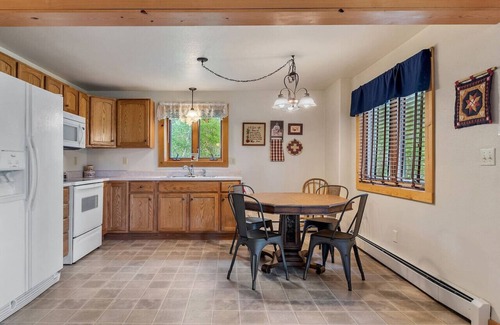 Rapid City Cabina | Peaceful Valley Hideaway