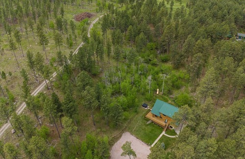 Rapid City Cabina | Peaceful Valley Hideaway