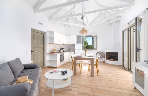 Messinia Casa | Villa tranquila construida con privacidad en mente