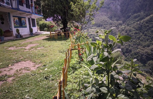 Kharsali Casa | Peaceful Village Homestay with Fresh Air & Naturen Cozy Rural Homestay