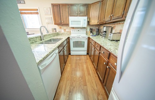 Keystone Condominio | Peaceful w/Wood Burning Fireplace, Patio