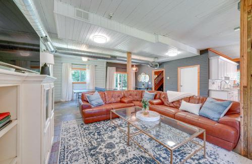 Warrenville Casa | Peaceful Warrenville Home 1 Mi to Herrick Lake!