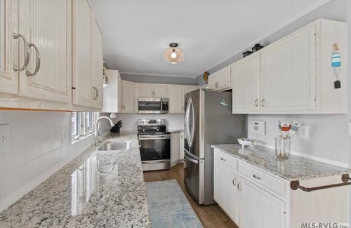 Henrico Casa | Peaceful Waterfront Home. Pet-friendly. Boat dock. Fast internet.