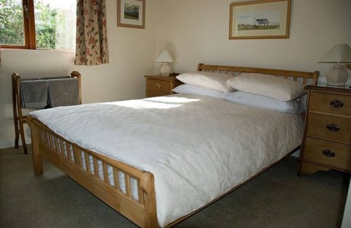 Llanfyrnach Casa | Tranquilo, bien equipado, admite mascotas, carácter bungalow