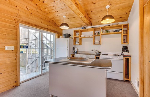 Wells Cabina | Peaceful Wells Retreat w/ Deck & Water Views