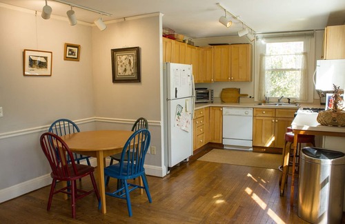 Glendale Casa | Pacífica Woodland Home en el corazón de los Berkshires