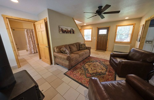Somes Bar Casa | Peach tree cottage