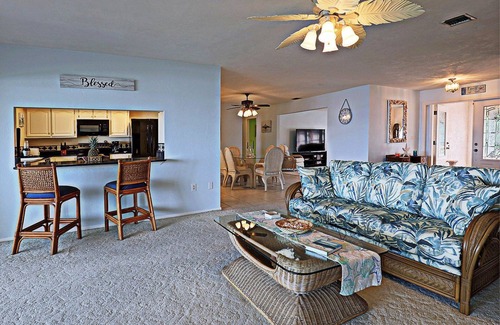 Matlacha Isles-Matlacha Shores Casa | Peacock Vacation Home
