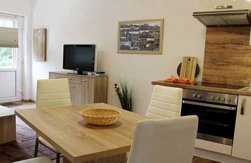 Zutzen Apartamento | Pera - En el árbol frutal