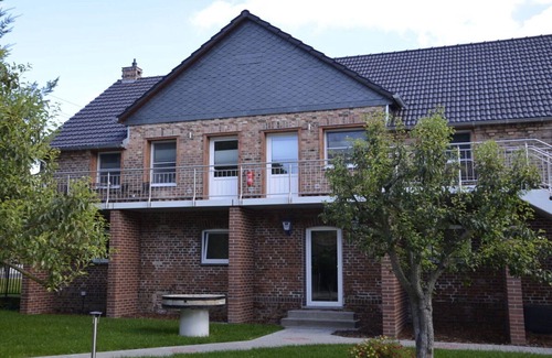 Zutzen Apartamento | Pera - En el árbol frutal