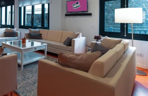 Carballedo Chalet De Esquí | Peares Center Chalet