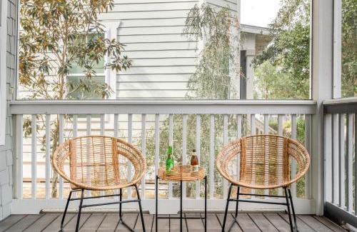 Santa Rosa Beach Casa | Pearl by AvantStay Idyllic Seaside Getaway w 2 Large Decks Lush Garden