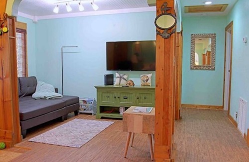Carrabelle Cabaña | Pearl of Carrabelle Dog friendly, close to restaurants, shops and beach.