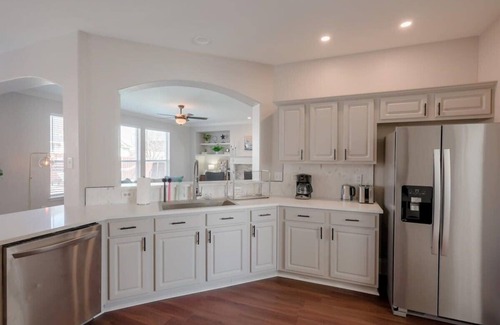 South Arlington Casa | Pearl White Dream Home With Private Pool & Theatre