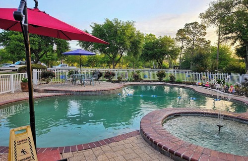 Pearland Casa | Pearland Hidden Gem Estate