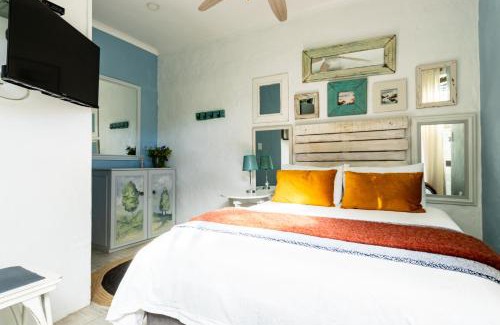 Umhlali Beach Apartamento | Pebble Cove Outside Room - Private Entrance - Twelve square metres, Salt Rock Ballito